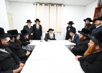 בית שמש: ראש העיר והנציגים הגיעו להתברך מהאדמו”ר מצאנז