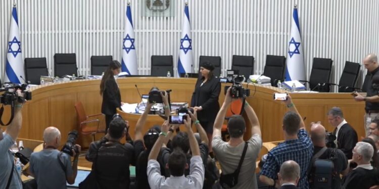 שופטי בג”צ ביטלו את הדיון השבוע על הדחת היועמ”שית