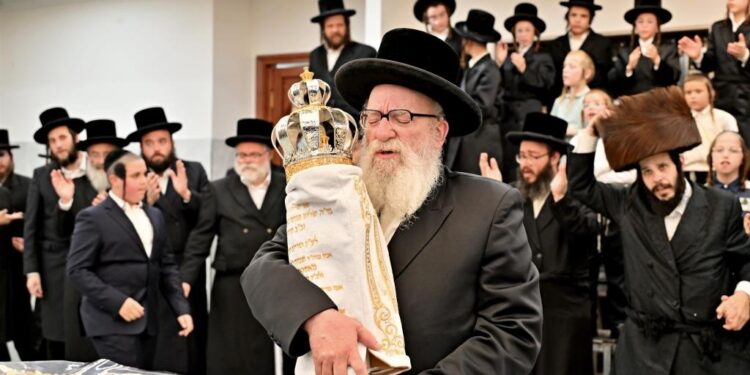 מעמד הכנס”ת לבית מדרש סקוירא בבית שמש