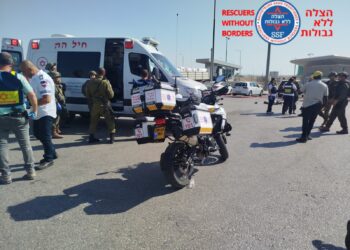 פיגוע במעבר אלבני: שניים נהרגו מירי מחבל