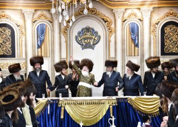 שמחת שבת אופרוף לבן כ”ק האדמו”ר מקרעטשניף – קרית גת