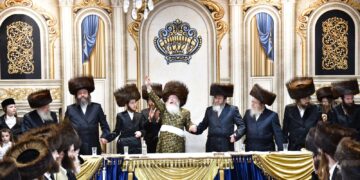 שמחת שבת אופרוף לבן כ”ק האדמו”ר מקרעטשניף – קרית גת