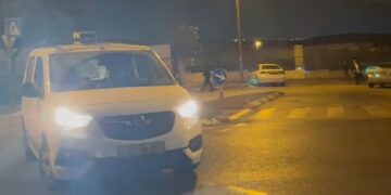 צפו: עשרות רכבים עם כריזה קוראים לבוא לעצרת