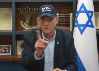 גנץ נגד שלילת זכות ההצבעה מחרדים שלא התגייסו