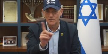 גנץ נגד שלילת זכות ההצבעה מחרדים שלא התגייסו