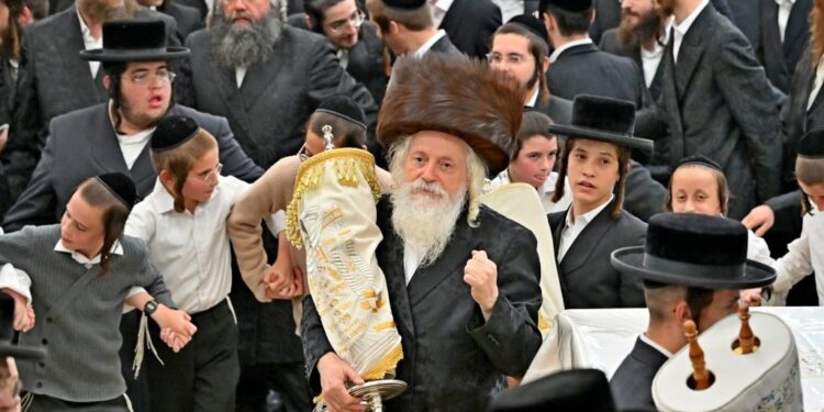 מעמד הקפות שניות נערך בקהל עדת ירושלים