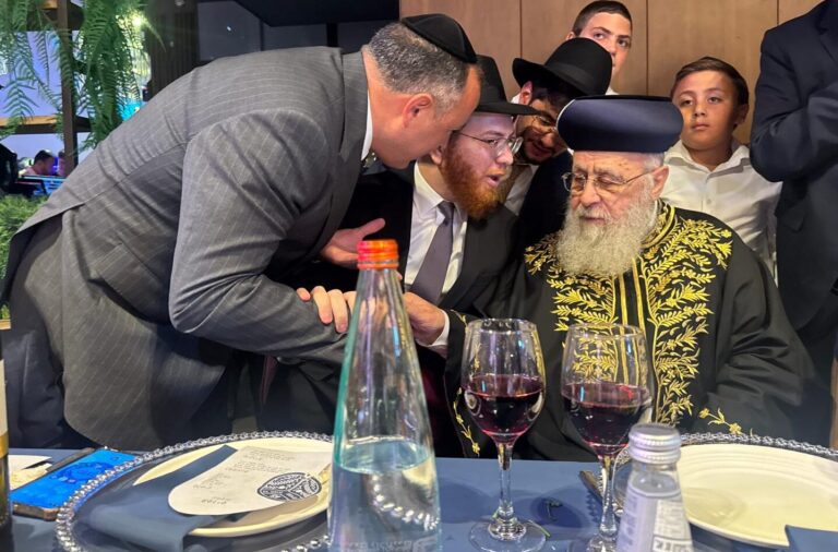 צפו: סולחה? הרשל"צ הגר"י יוסף בשיחה עם מנכ"ל קול ברמה