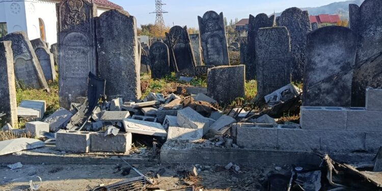 אוקראינה: זעזוע ושאט נפש מהשחתת ציון אדמו”רי ויז’ניץ