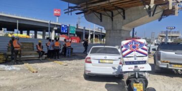 פועל נפל מגובה באתר בנייה – מצבו בינוני