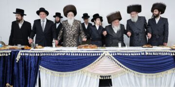 שמחת בר המצווה לנין האדמו”ר מנאראל ונכד האדמו”ר משאץ ויז’ניץ