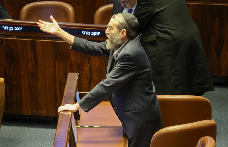 גפני על ליברמן: אתה איש צבוע