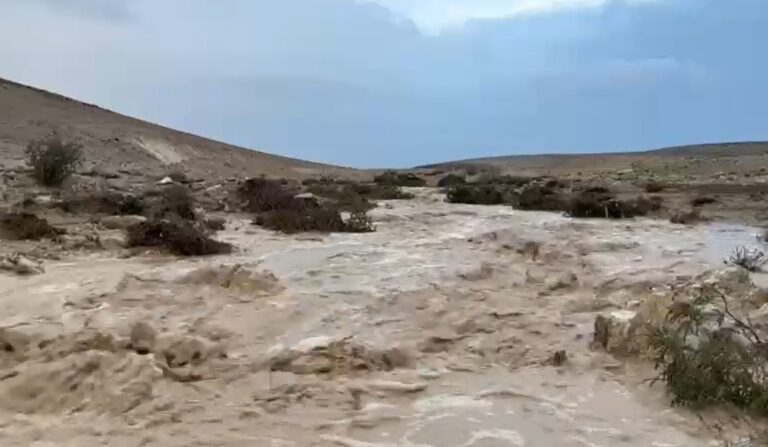 צפו: השטפונות בדרום בעקבות הגשם הרב