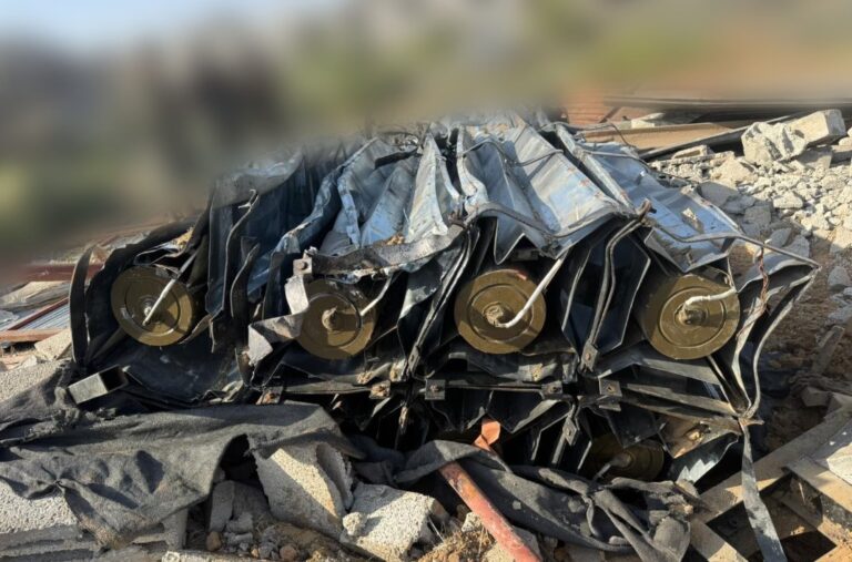 אותר בעזה משגר בעל שמונה קני שיגור עם רקטות שמכוון לעבר ישראל.