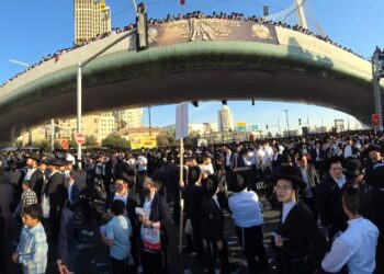 קבלו גלריה מעצרת הרבבות המתקיימת עכשיו בירושלים