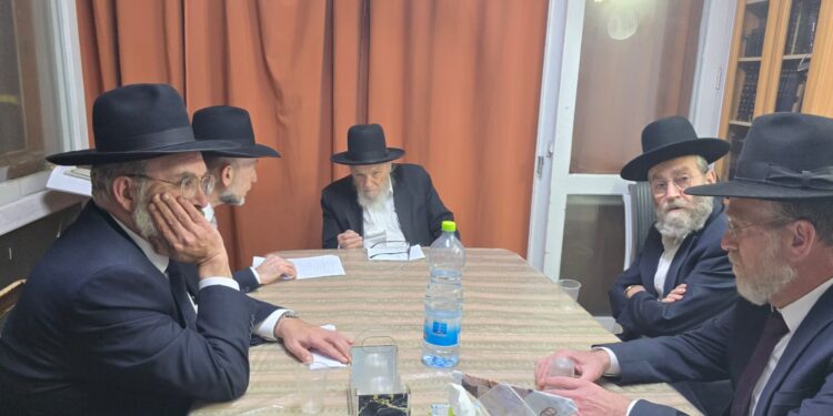 ח”כי דגל הציגו למרן הגרמ”ה הירש את חוק הגיוס