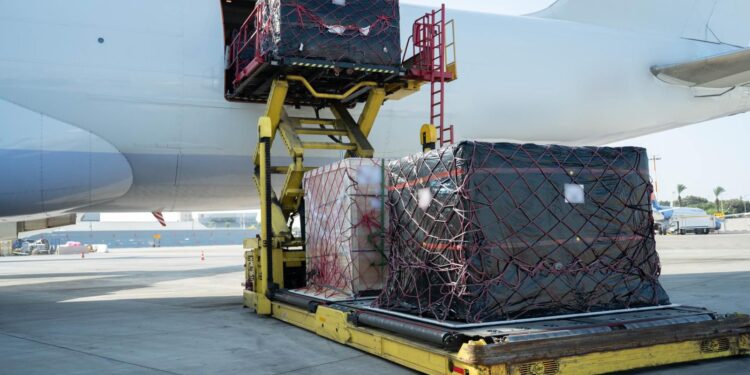 מעל ל-120,000 טונות של ציוד צבאי הובאו לישראל