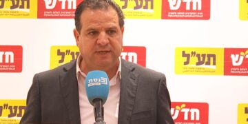 על רקע חוק הגיוס ח”כ עודה מבהיר: רוצים לסבך את הממשלה
