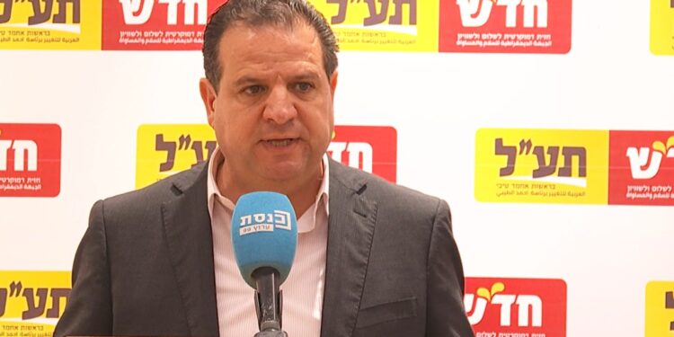 על רקע חוק הגיוס ח”כ עודה מבהיר: רוצים לסבך את הממשלה