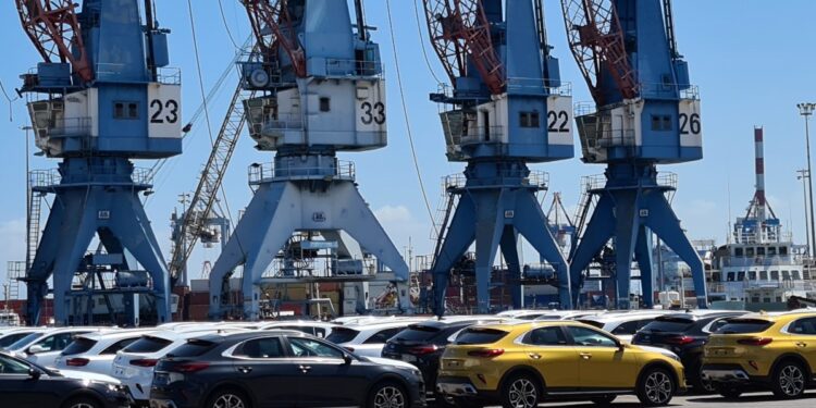 הממשלה מקדמת מהלך של הגברת תחרות בענף הרכב