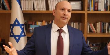 צפו בפאדיחה של בנט: חבר’ה ביקשתי בלי