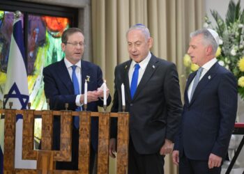 ראש הממשלה ונשיא המדינה הדליקו נר שלישי של חנוכה